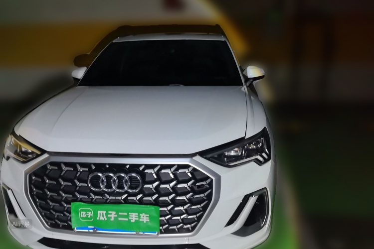 Audi Q3 2024 car image #3