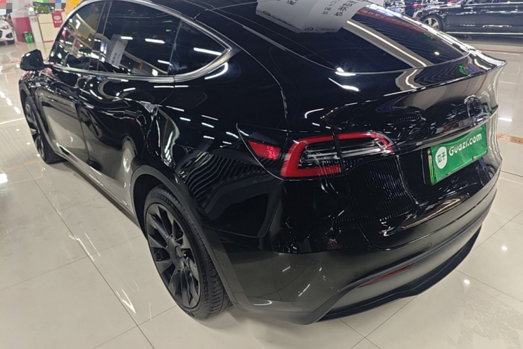 Tesla Model Y 2022 #7 Tesla Model Y 2022 car image #7