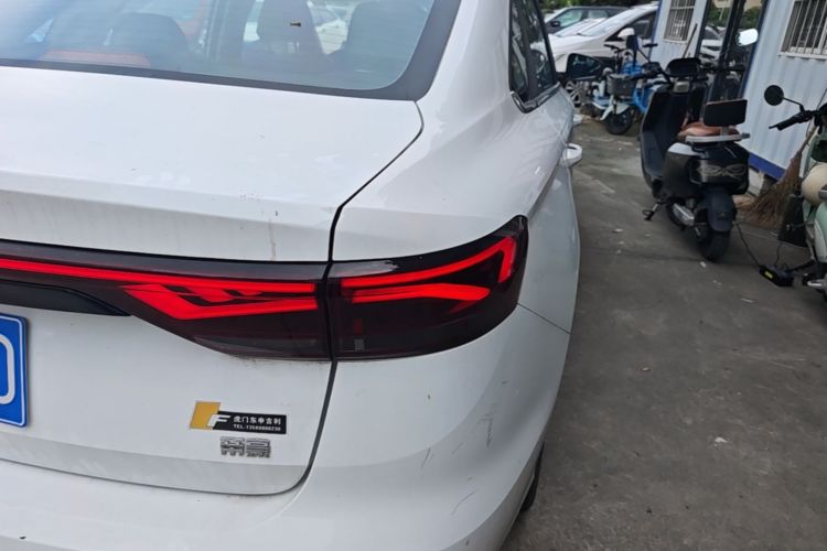 GEELY Emgrand 2022 #8 GEELY Emgrand 2022 car image #8