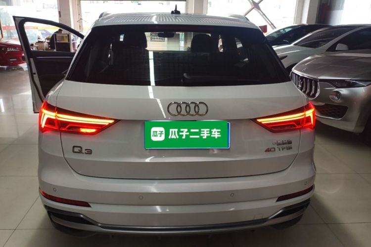 Audi Q3 2022 car image #6