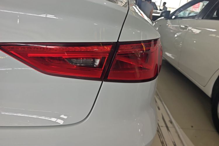 Audi A3 2015 car image #8