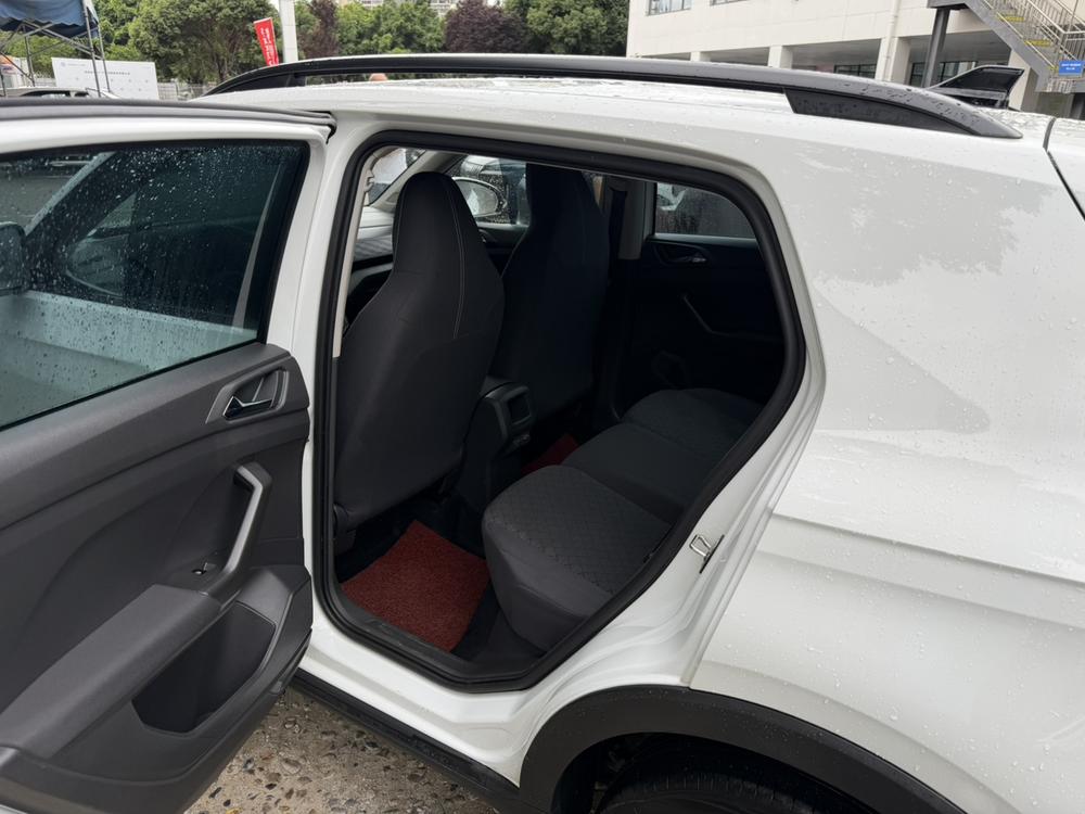 Volkswagen T-Cross 2024 #10 Volkswagen T-Cross 2024 car image #10