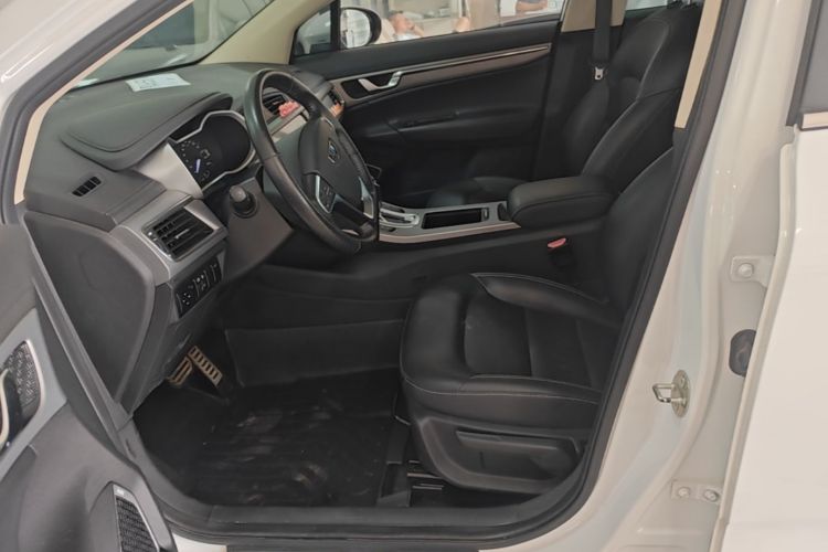 GEELY Emgrand GS 2018 car image #20
