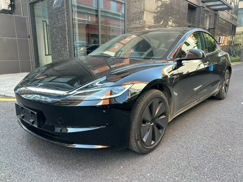 Tesla Model 3 2026 car image 