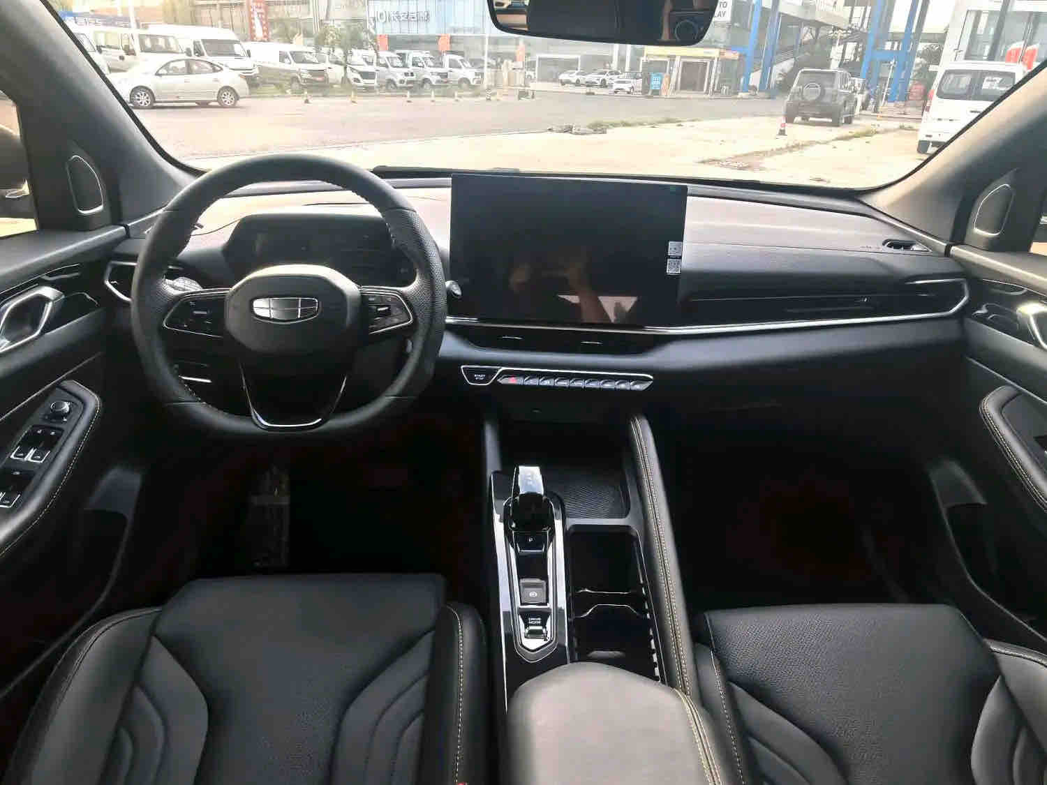 GEELY Coolray 2025 car image #6