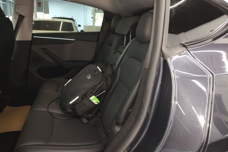 Tesla Model Y 2025 #17 Tesla Model Y 2025 car image #17