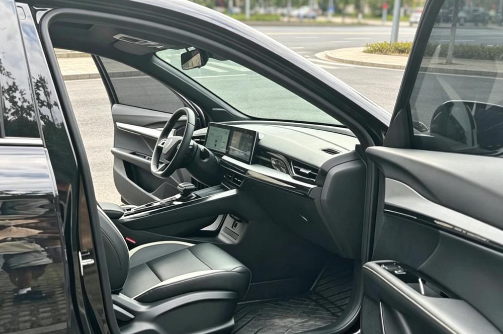 MG 5 Scorpio 2023 #8 MG 5 Scorpio 2023 car image #8