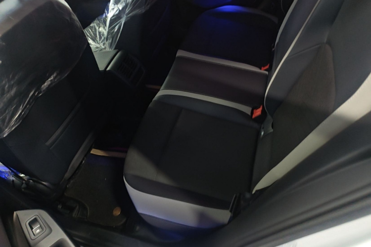 Volkswagen Golf 2024 car image #13