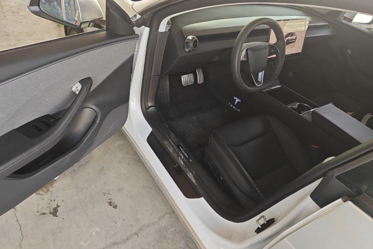 Tesla Model 3 2025 #12 Tesla Model 3 2025 car image #12