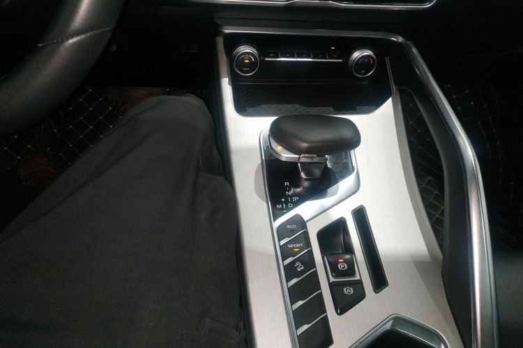 GEELY Coolray 2022 #18 GEELY Coolray 2022 car image #18