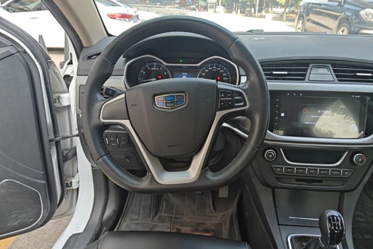 GEELY Emgrand 2018 car image #11