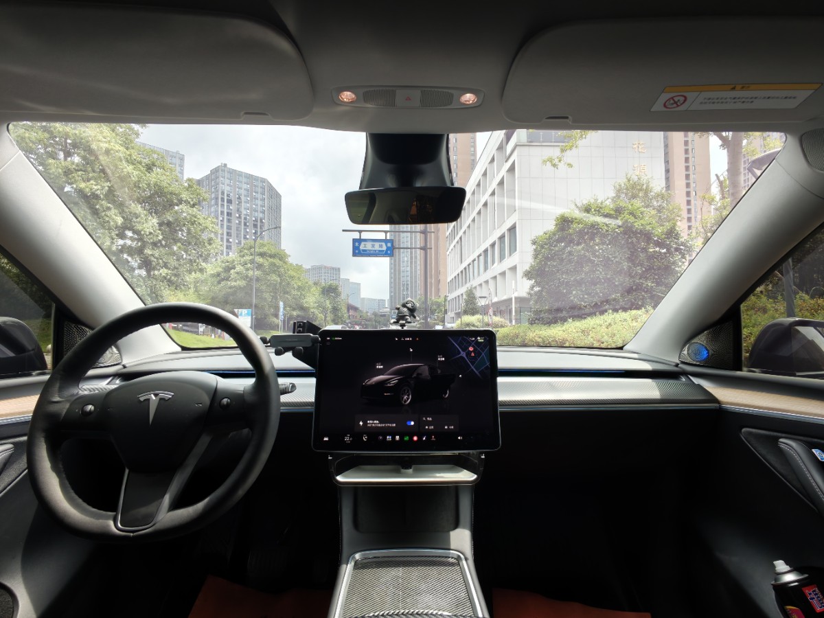 Tesla Model Y 2022 #4 Tesla Model Y 2022 car image #4