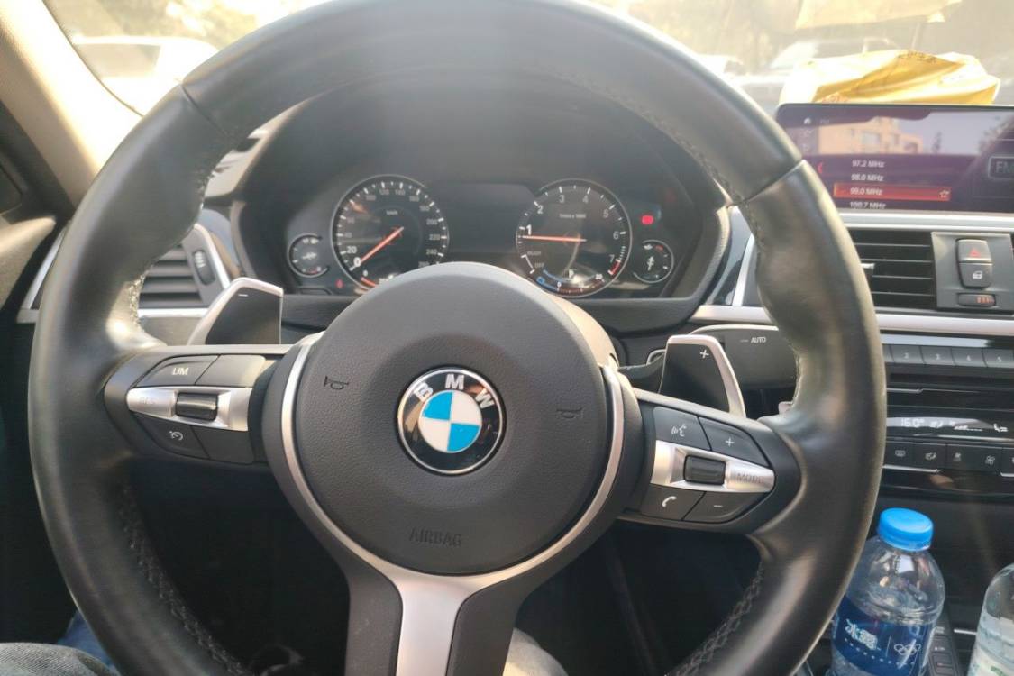 BMW 3 Series 2018 #22 BMW 3 Series 2018 car image #22