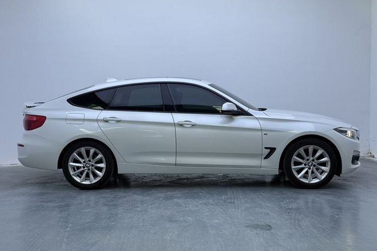 BMW 3 Series GT 2018 #5 BMW 3 Series GT 2018 car image #5