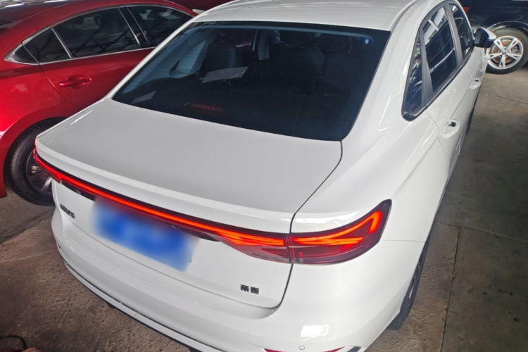 GEELY Emgrand 2023 #5 GEELY Emgrand 2023 car image #5