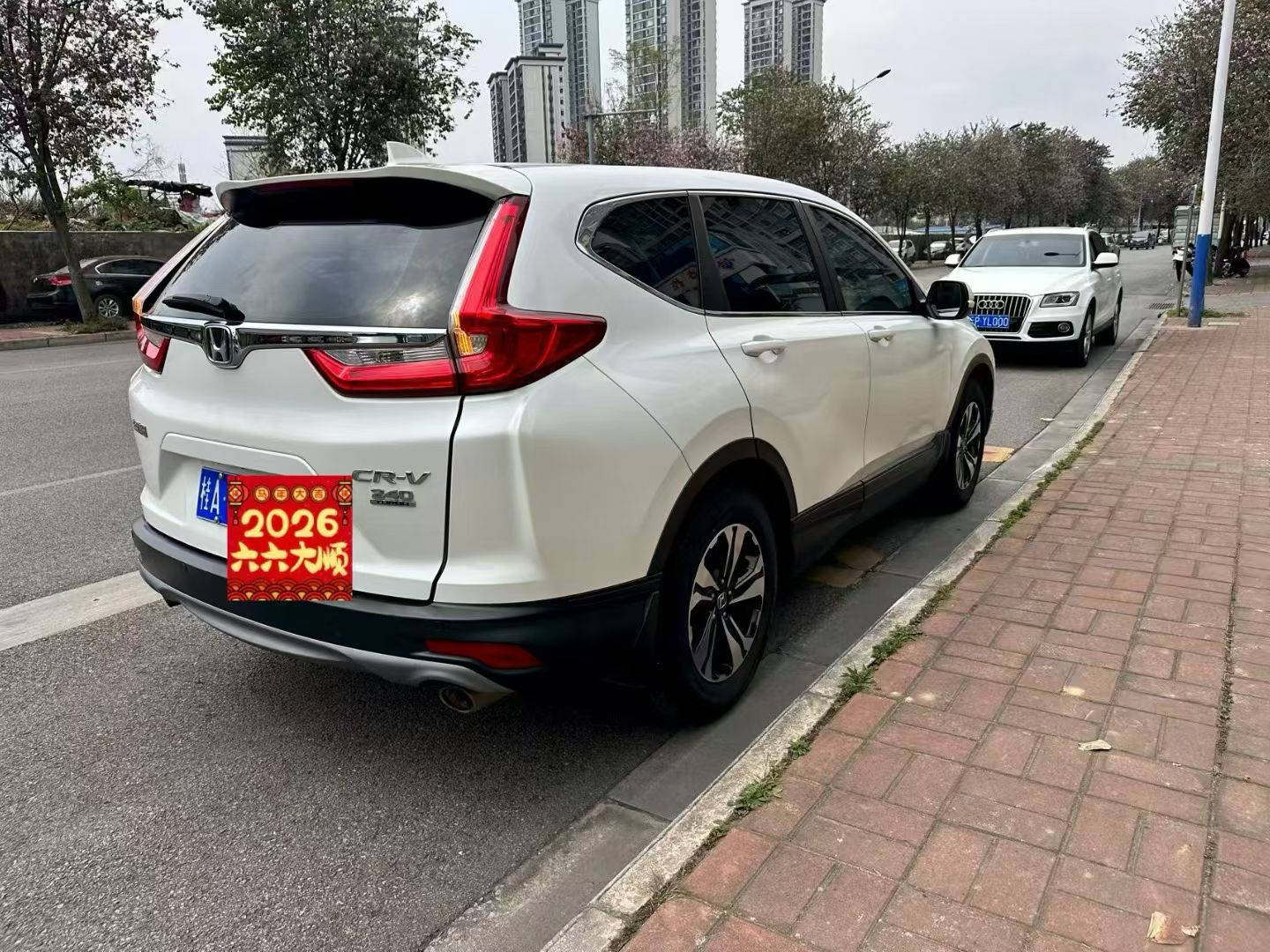 Honda CR-V 2019 изображение автомобиля #9
