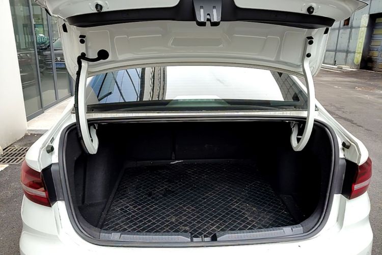 Volkswagen Lavida 2024 car image #19