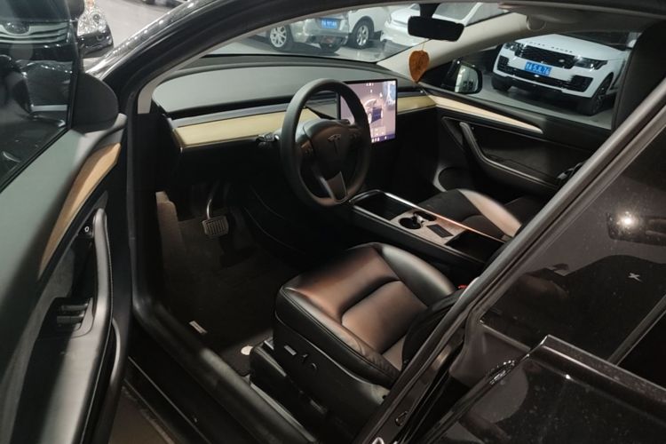 Tesla Model Y 2022 #15 Tesla Model Y 2022 car image #15