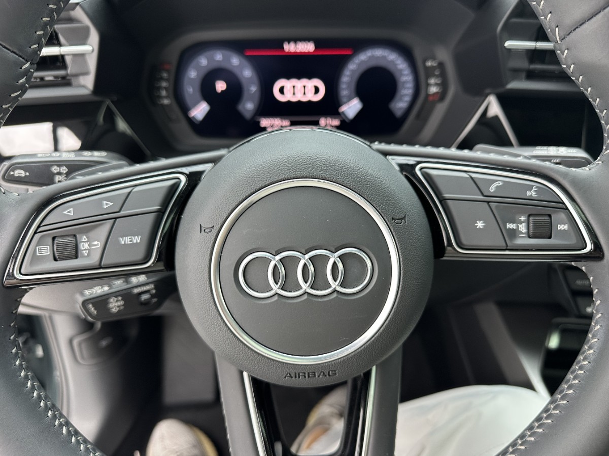 2022 car image #13
