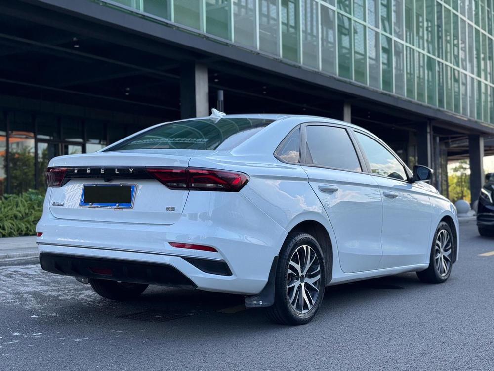 GEELY Emgrand 2022 #7 GEELY Emgrand 2022 car image #7
