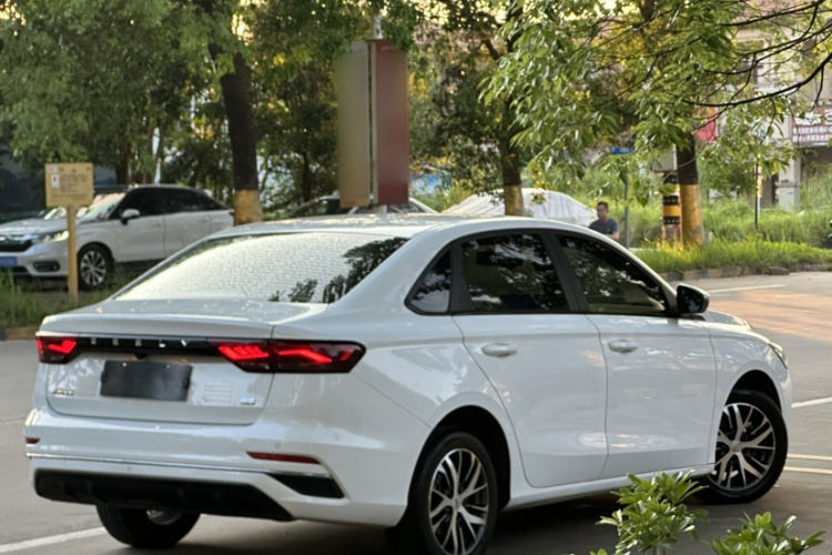 GEELY Emgrand 2023 car image #7