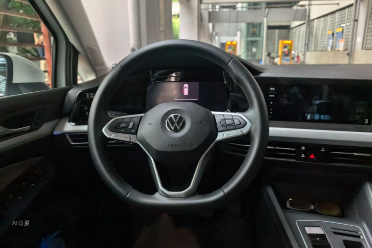 Volkswagen Golf 2021 car image #12