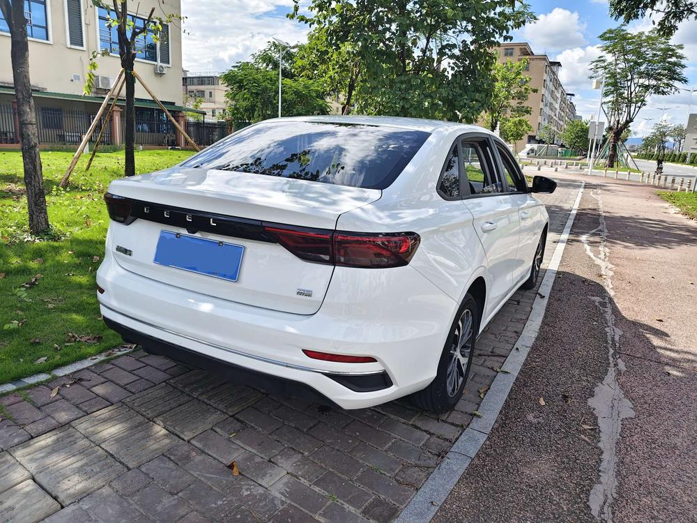 GEELY Emgrand 2021 car image #6