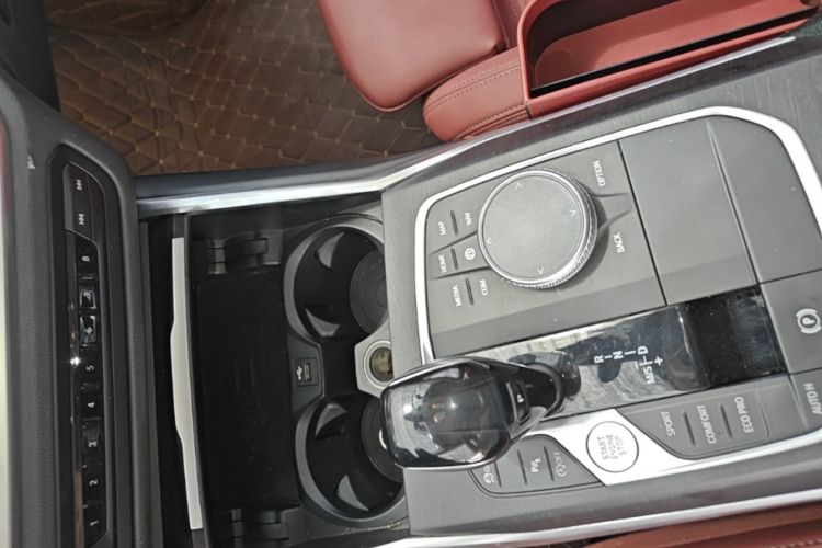 BMW 3 Series 2021 car image #14