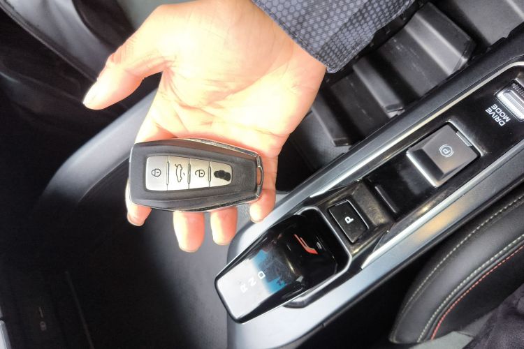 GEELY Binray 2022 immagine di auto #14