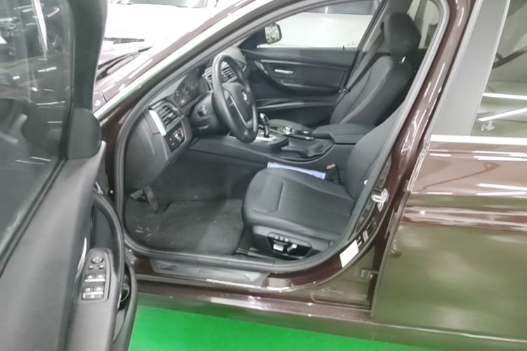 BMW 3 Series 2016 imagen de coche #19