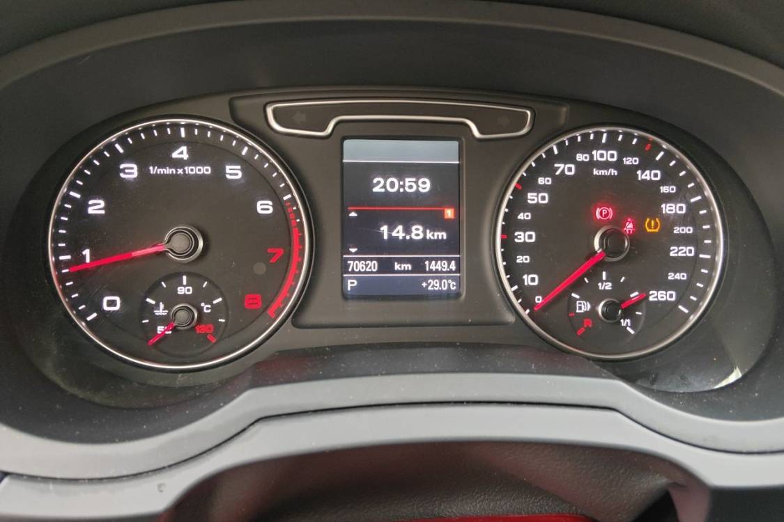 Audi Q3 2015 #26 Audi Q3 2015 car image #26