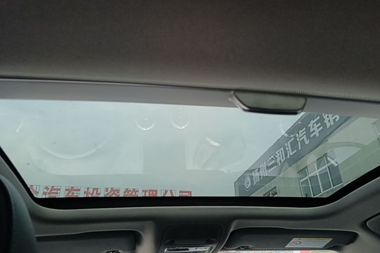 Audi A3 2018 car image #18