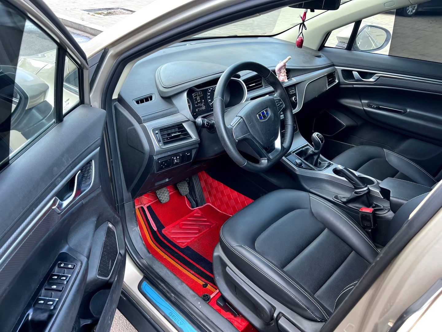 GEELY Emgrand GS 2017 car image #9