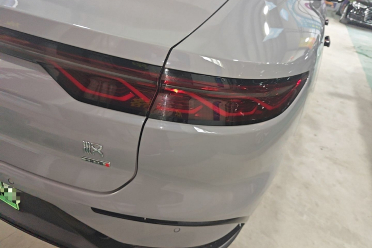 BYD Han 2025 #8 BYD Han 2025 car image #8