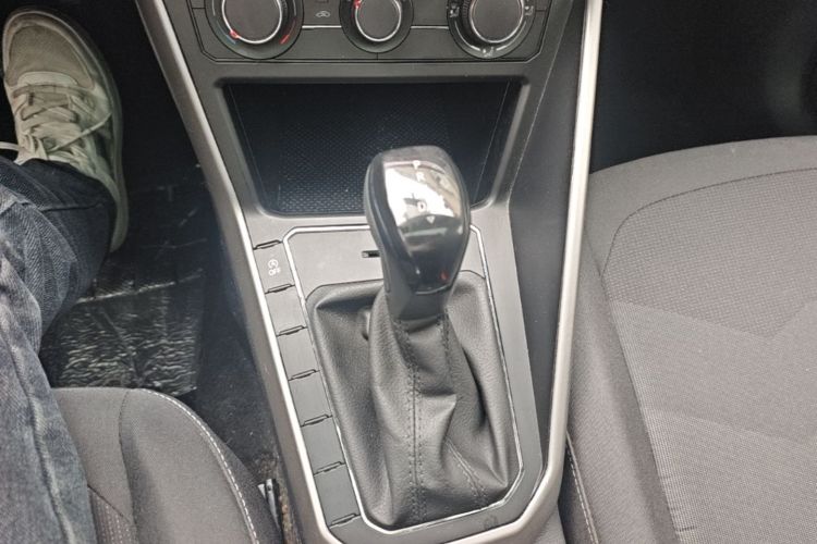 Volkswagen Polo 2021 immagine di auto #14