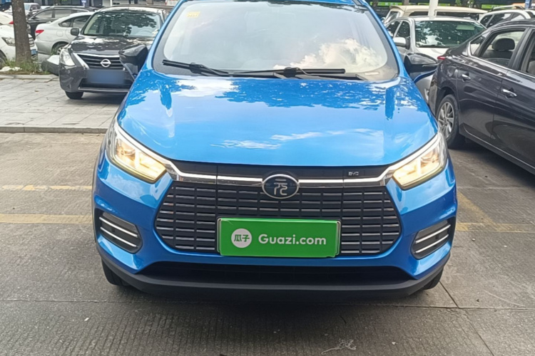 BYD Yuan New Energy 2019 #3 BYD Yuan New Energy 2019 car image #3