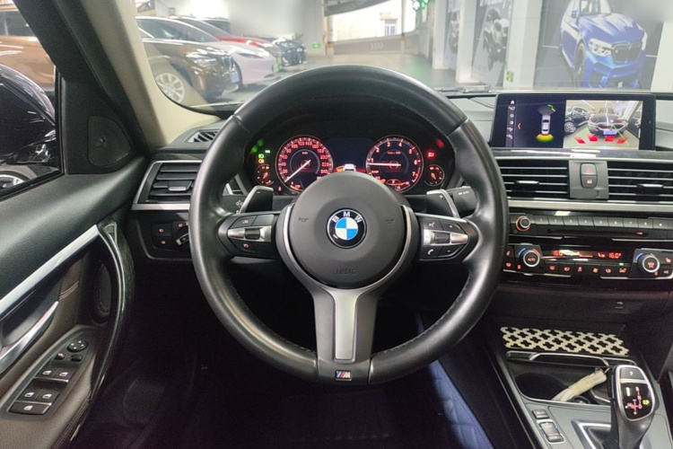 BMW 3 Series 2018 car image #15