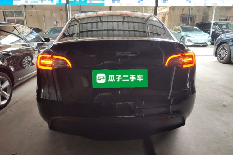 Tesla Model Y 2023 car image #6