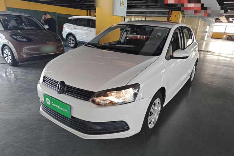 Volkswagen Polo 2017 car image #2