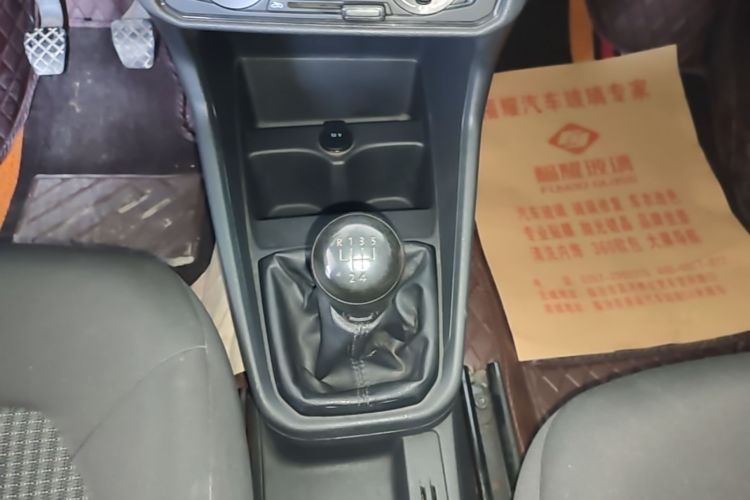Volkswagen Santana 2017 car image #22