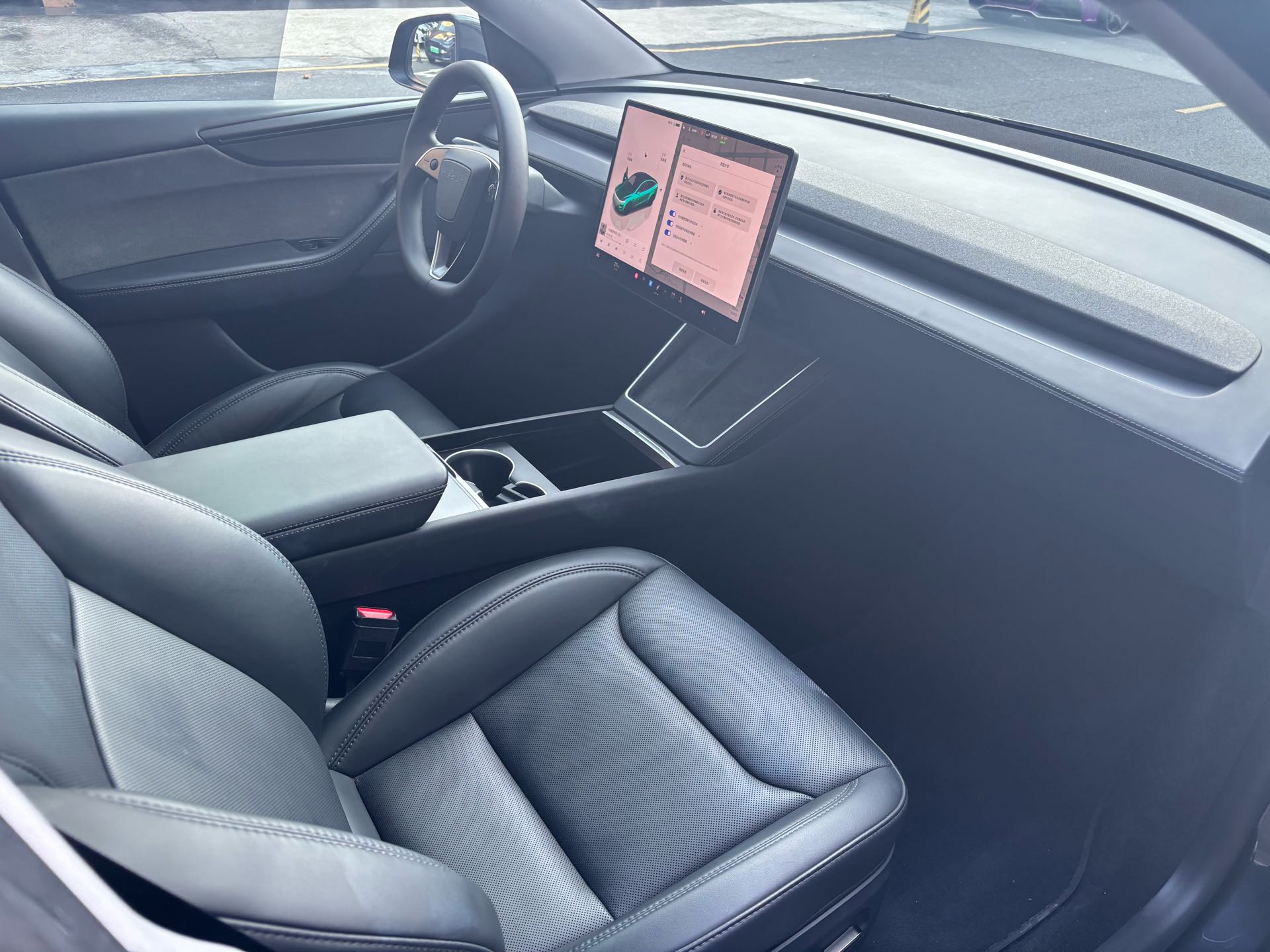 Tesla Model Y 2025 #5 Tesla Model Y 2025 immagine di auto #5
