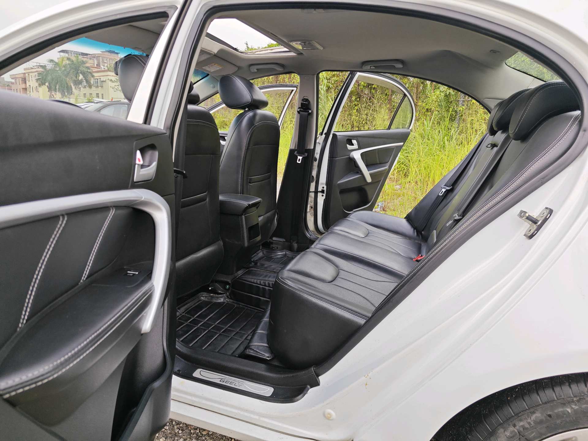 GEELY Emgrand 2016 car image #5