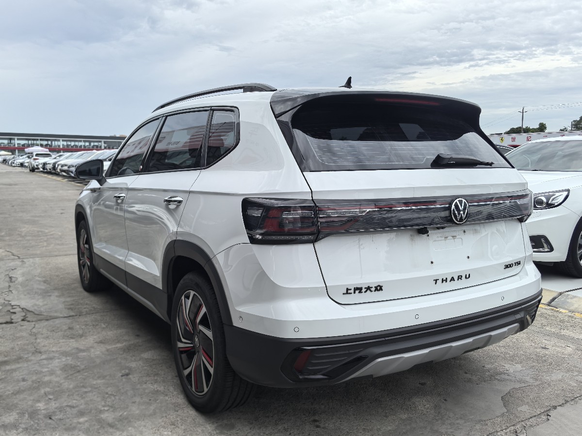 Volkswagen Tharu 2024 car image #9