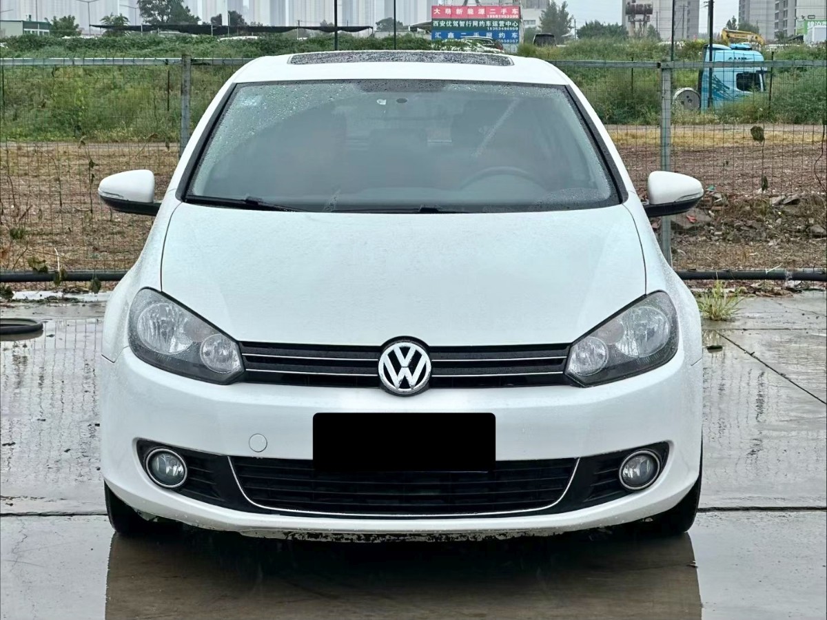 Volkswagen Golf 2014 car image #2