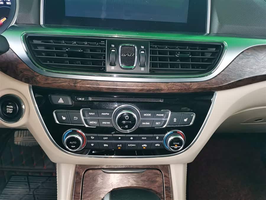 GAC Trumpchi GA8 2017 car image #15