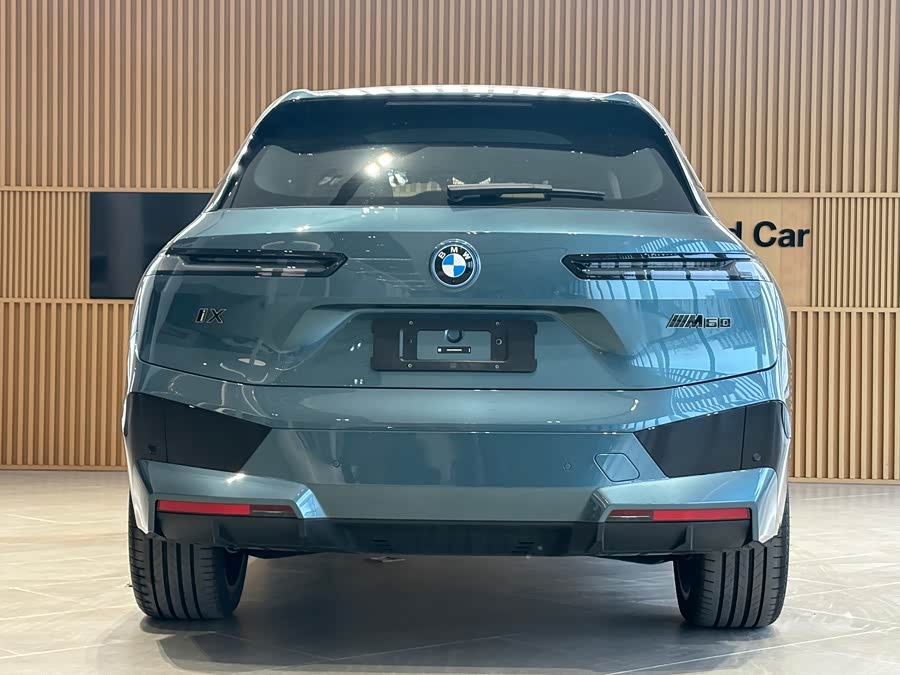 BMW iX M60 imagem de carro #15