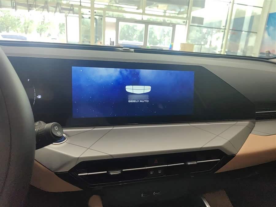 GEELY OkavangoPRO 2023 car image #15