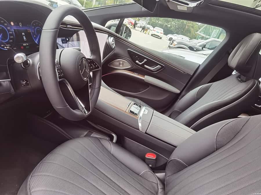 Mercedes-Benz EQS Class car image #15