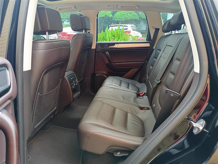 Volkswagen Touareg 2017 car image #15