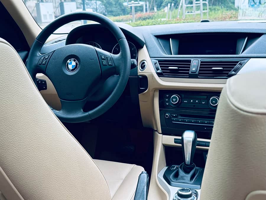 BMW X1 (Imported) 2013 car image #15